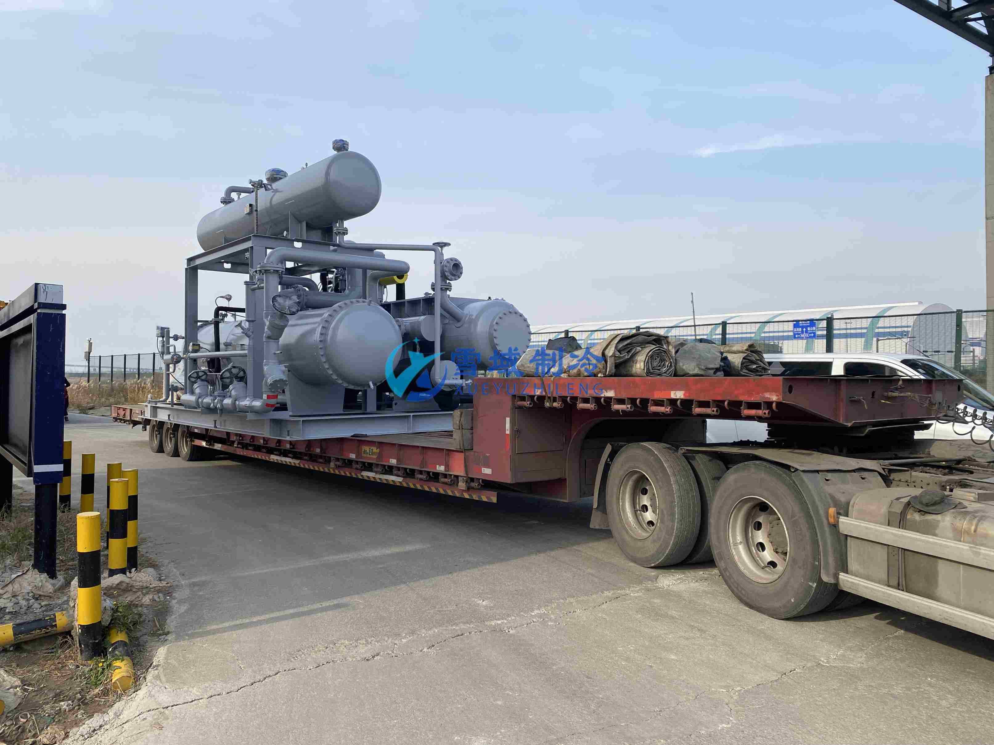 大型防爆冰水冷凍機組安裝